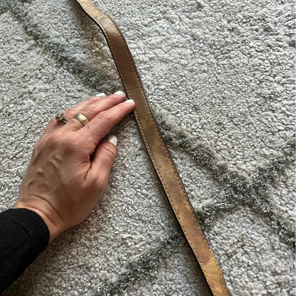 B Makowsky crossbody bag leather tan brown tassel studded purse bag - Picture 8 of 15